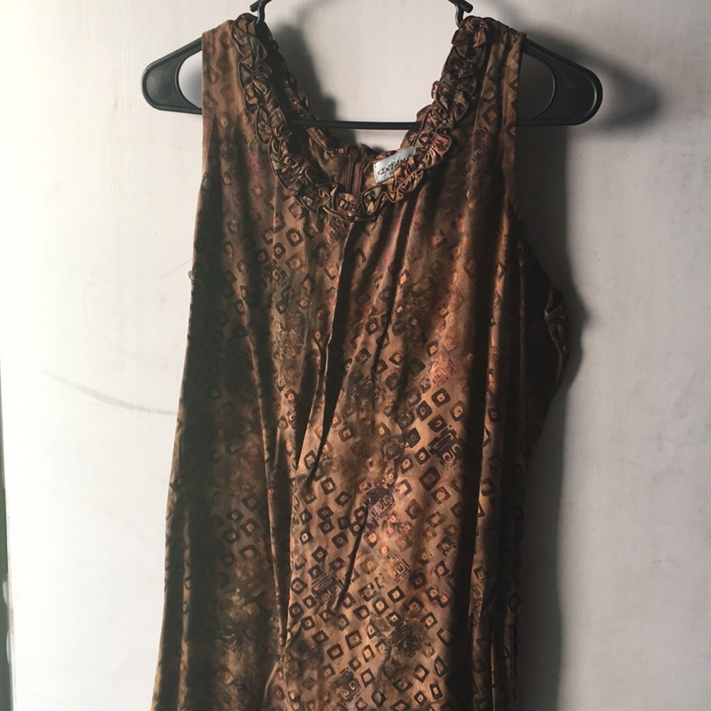 Sleeveless dress